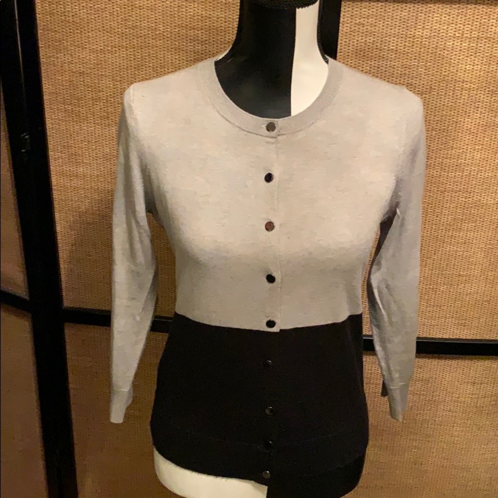 Two tone silk blend 3/4 sleeve cardigan